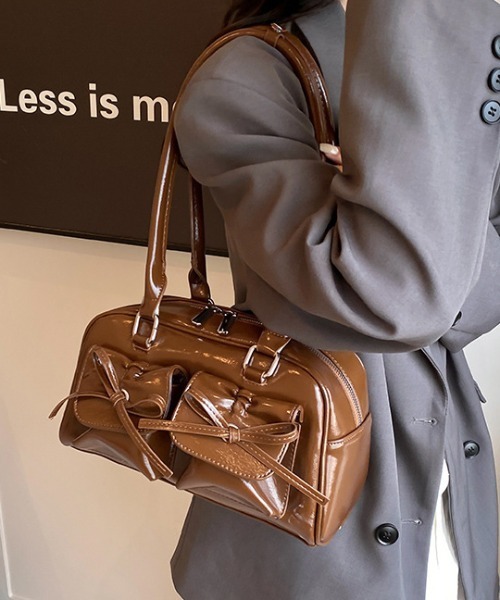 gossip！ロサンゼルス（ゴシップロサンゼルス）の「Y2K  【 8色展開 】  ダブルリボンデザイン ハンドバッグ/ペットボトル収納（トートバッグ・レディース・シルバー/ピンク/ホワイト/ブラック/ワイン/ブラウン/ダークブラウン/ボルドー/エンジ・FREE）」の5枚目の写真