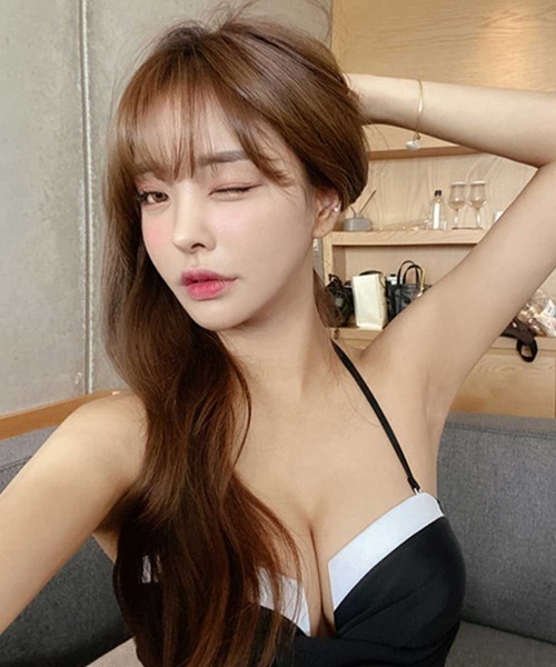 LAVIA（ラヴィア）の「クロスデザインワンピースビキニ（水着・レディース・ブラック・L/M）」の8枚目の写真