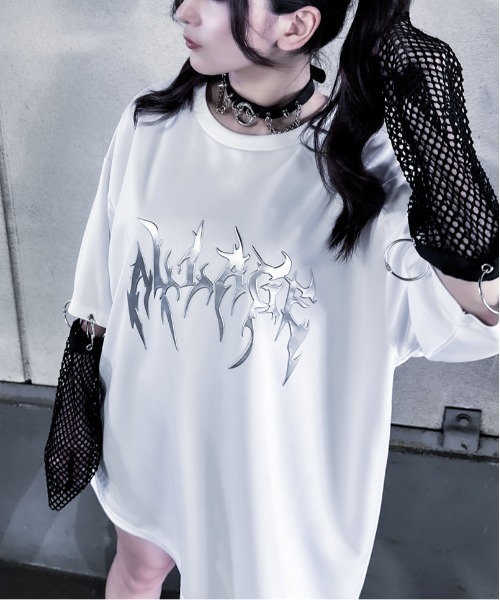 JOHN'S CLOSET(ジョンズクローゼット)の「【13】MESH ARM 2WAY METAL PRINT TEE(Tシャツ/カットソー・メンズ・ホワイト/ブラック・MEDIUM/LARGE)」の1枚目の写真