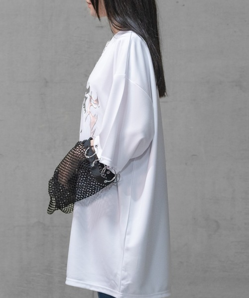 JOHN'S CLOSET(ジョンズクローゼット)の「【13】MESH ARM 2WAY METAL PRINT TEE(Tシャツ/カットソー・メンズ・ホワイト/ブラック・MEDIUM/LARGE)」の7枚目の写真