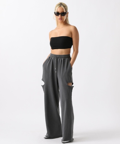 FOREVER 21（フォーエバー トゥエンティーワン）の「【2024SS】カップ付きバンドゥ（チューブトップ・レディース・ブラック/オフホワイト・FREE）」の4枚目の写真