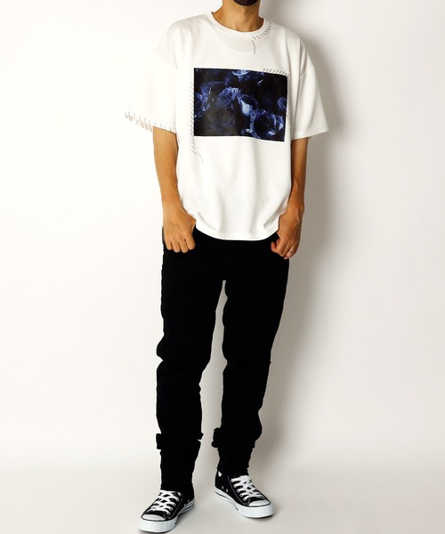 INASTUDIOS ZOO（イーナストゥディオスズー）の「「INASTUDIOS SELECT」ダンボールニット ハンドステッチ ルーズフィット プリントTシャツ（Tシャツ/カットソー・メンズ・ホワイト/ブラック/チャコールグレー・LARGE/X-LARGE/MEDIUM）」の6枚目の写真