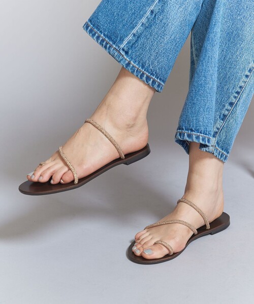 NICOLAS LAINAS（ニコラスライナス）の「＜NICOLAS LAINAS＞ラインストーン サンダル（サンダル・レディース・ベージュ/ブラック・38/36/37）」の2枚目の写真