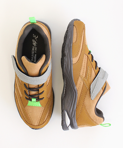 瞬足(シュンソク)の「瞬足Designed by CIAOPANIC TYPY ライズ(スニーカー・キッズ・キャメル/グレー/ネイビー・22/16/17/19/18/21.5/20/21)」の21枚目の写真