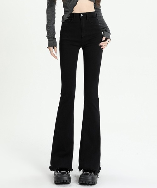 lilful（リルフル）の「【美脚効果！】裾フリンジ ストレッチスキニーフレアデニムパンツ（デニムパンツ・レディース・グレー/ブルー/ブラック・S/L/M）」の18枚目の写真