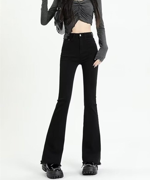 lilful（リルフル）の「【美脚効果！】裾フリンジ ストレッチスキニーフレアデニムパンツ（デニムパンツ・レディース・グレー/ブルー/ブラック・S/L/M）」の14枚目の写真