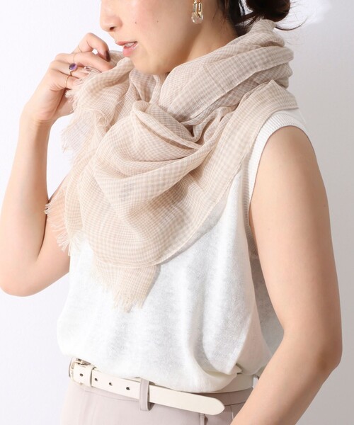 NOLLEY’S Sophi（ノーリーズソフィ）の「グレンチェックストール（ストール/ショール・レディース・ネイビー/ベージュ・FREE）」の11枚目の写真