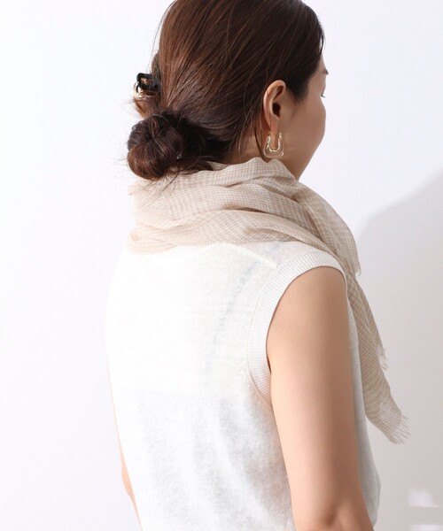 NOLLEY’S Sophi（ノーリーズソフィ）の「グレンチェックストール（ストール/ショール・レディース・ネイビー/ベージュ・FREE）」の13枚目の写真