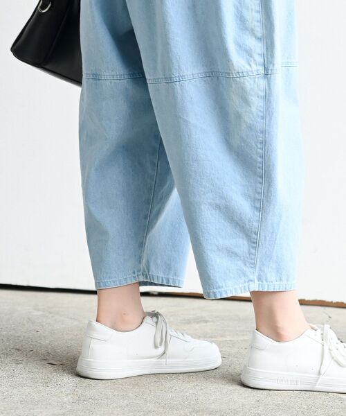 rps（アールピーエス）の「デニムエッグパンツ（デニムパンツ・レディース・ブラック/サックスブルー/ブルー・フリー）」の12枚目の写真