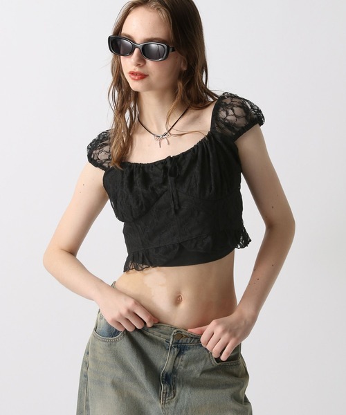 FOREVER 21（フォーエバー トゥエンティーワン）の「【2024SS】アソートレースコンパクトブラウス（シャツ/ブラウス・レディース・オフホワイト/ホワイト系その他/レッド/ブラック/ブラック系その他・FREE）」の4枚目の写真