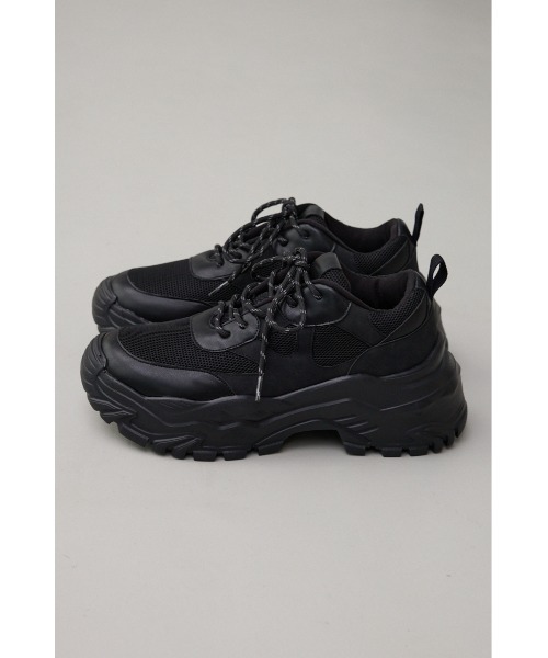 AZUL by moussy（アズールバイマウジー）の「ボリュームソールスニーカー（スニーカー・レディース・アイボリー/ブラック・SMALL/MEDIUM/LARGE）」の7枚目の写真