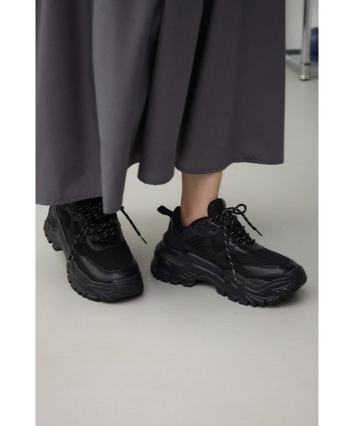 AZUL by moussy（アズールバイマウジー）の「ボリュームソールスニーカー（スニーカー・レディース・アイボリー/ブラック・SMALL/MEDIUM/LARGE）」の4枚目の写真