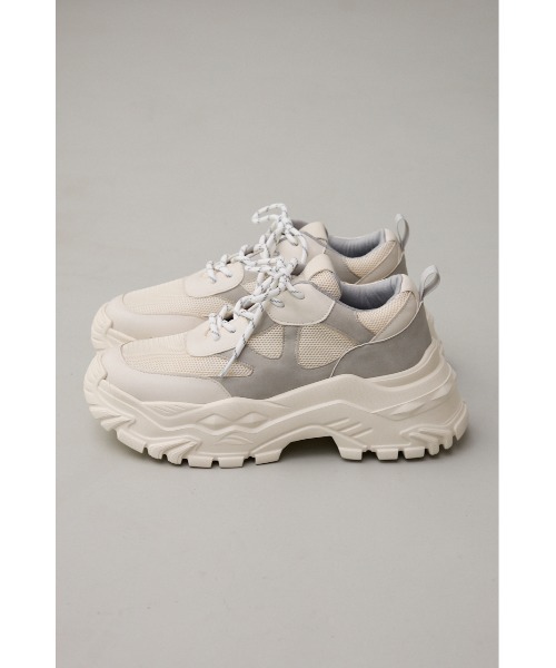 AZUL by moussy（アズールバイマウジー）の「ボリュームソールスニーカー（スニーカー・レディース・アイボリー/ブラック・SMALL/MEDIUM/LARGE）」の19枚目の写真