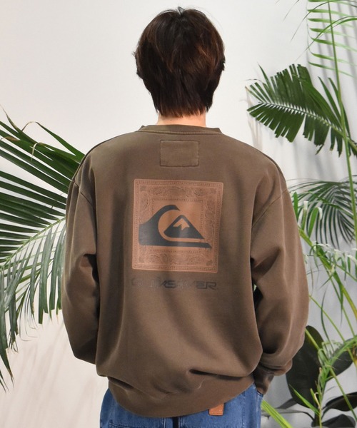 Quiksilver（クイックシルバー）の「【ムラサキスポーツ限定】QUIKSILVER/クイックシルバー トレーナー クルーネック スウェット バックプリント ピグメント加工 裏起毛 QPO244609M（スウェット・メンズ・ブラック/ブラウン・M/L）」の12枚目の写真