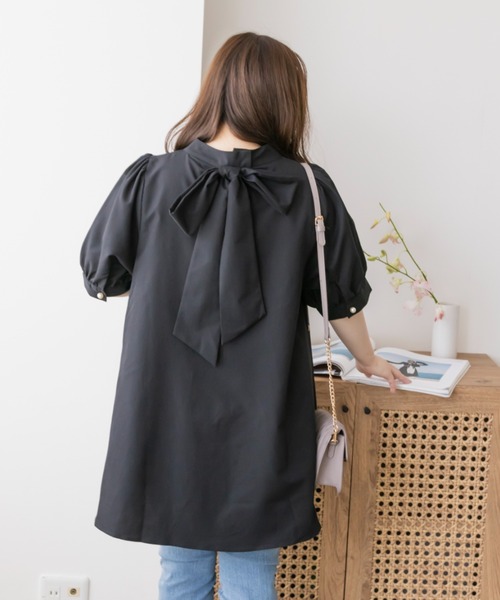CLETTE(クレット)の「バックリボンチュニックブラウス(シャツ/ブラウス・レディース・ブラック/ブルー/オフホワイト・4L/3L/LL)」の3枚目の写真