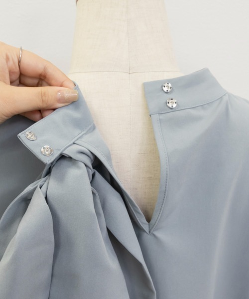 CLETTE(クレット)の「バックリボンチュニックブラウス(シャツ/ブラウス・レディース・ブラック/ブルー/オフホワイト・4L/3L/LL)」の19枚目の写真