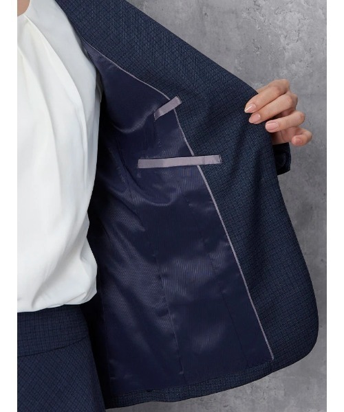 Perfect Suit FActory（パーフェクトスーツファクトリー）の「デレガントスーツ　ミニチェック　ジャケット　ネイビー/ブラウン【ストレッチ】【マシンウォッシャブル】【スリム】（スーツジャケット・レディース・ネイビー/ブラウン・13号/11号/9号/7号）」の18枚目の写真