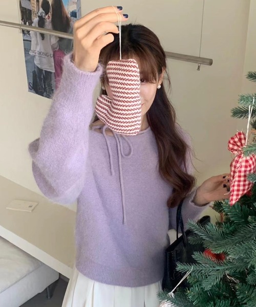 Achic(アシック)の「オフショルダーカジュアルニットセーター(ニット/セーター・レディース・ブルー/アイボリー/イエロー/ピンク/パープル・M)」の22枚目の写真