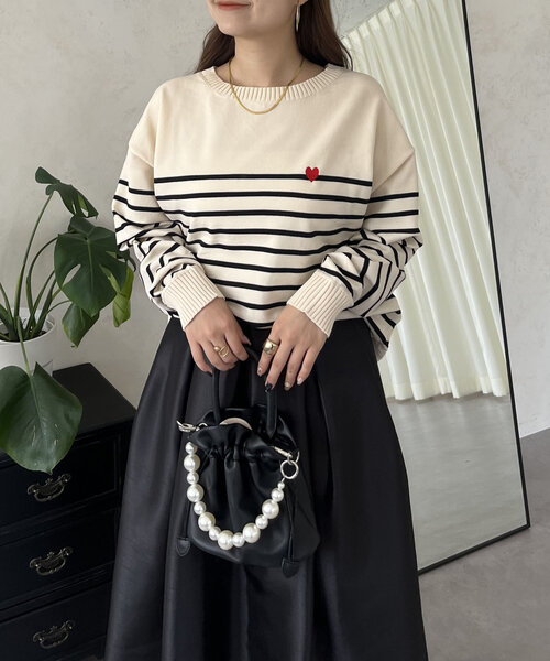 prose verse（プロズヴェール）の「ハート刺繍ボートネックボーダーニット（ニット/セーター・レディース・ブラック/アイボリー・LARGE/MEDIUM）」の7枚目の写真