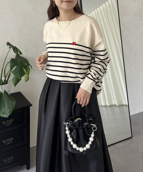 prose verse（プロズヴェール）の「ハート刺繍ボートネックボーダーニット（ニット/セーター・レディース・ブラック/アイボリー・LARGE/MEDIUM）」の10枚目の写真