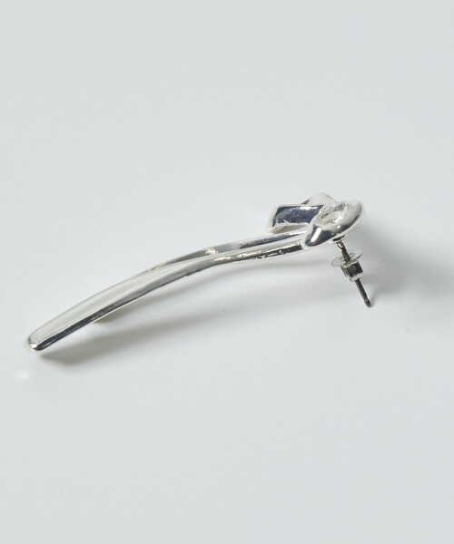 Firsthand（ファーストハンド）の「Firsthand/ファーストハンド リボンピアス（ピアス（両耳用）・レディース・ゴールド/シルバー・ONE SIZE）」の3枚目の写真