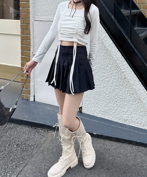 nemne store(ネンネストア)の「《Delfy》ギャザーリボンデザイントップス(シャツ/ブラウス・レディース・ホワイト/ブラック/グレー・フリー)」の2枚目の写真