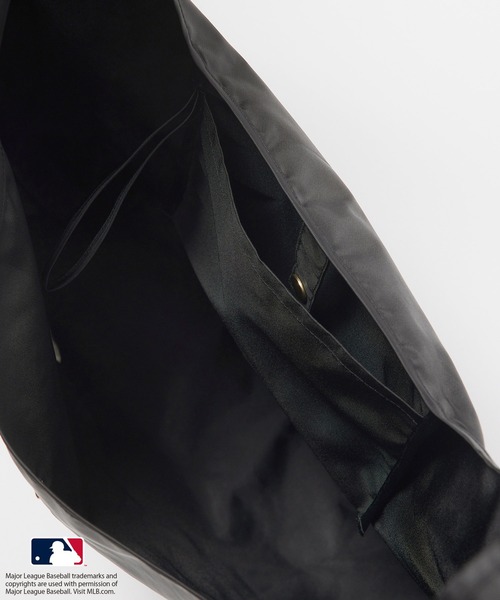 ADAM ET ROPE'（アダムエロペ）の「【MLB COLLECTION BY JUN】ロゴ刺しゅうトートバッグ（トートバッグ・レディース・ブラック/ベージュ・FREE）」の6枚目の写真