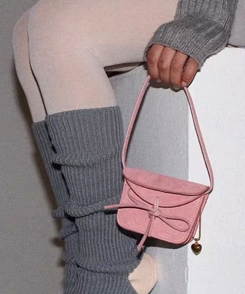 ammy.（エイミードット）の「【 ammy. / エイミードット 】 フラップ リボン ミニ ショルダーバッグ（ショルダーバッグ・レディース・ブラウン/ピンク/レッド・FREE）」の3枚目の写真