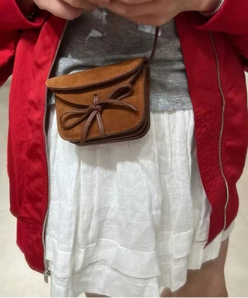 ammy.（エイミードット）の「【 ammy. / エイミードット 】 フラップ リボン ミニ ショルダーバッグ（ショルダーバッグ・レディース・ブラウン/ピンク/レッド・FREE）」の4枚目の写真