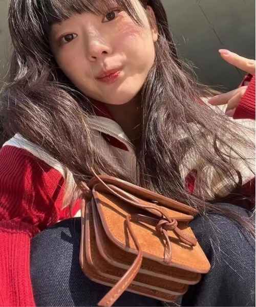 ammy.（エイミードット）の「【 ammy. / エイミードット 】 フラップ リボン ミニ ショルダーバッグ（ショルダーバッグ・レディース・ブラウン/ピンク/レッド・FREE）」の5枚目の写真