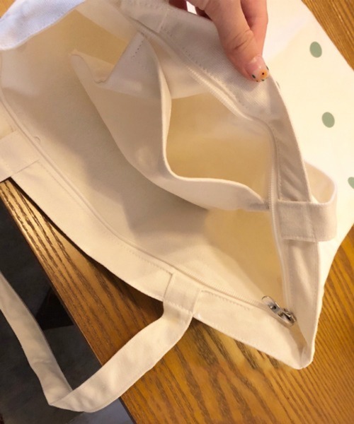 Pochi Pouch(ポチポーチ)の「Pochi Pouch/カラー ドット柄 トートバッグ(トートバッグ・レディース・ピンク/イエロー/ブラック/グリーン・FREE)」の10枚目の写真