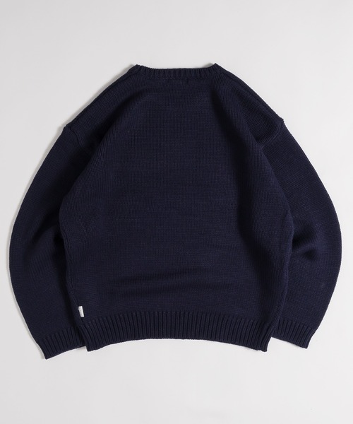 MUHET（ミュエータ）の「【PEANUTS / SNOOPY】ワッペンクルーネックニット（ニット/セーター・レディース・ネイビー/グリーン・SMALL/MEDIUM/LARGE）」の4枚目の写真