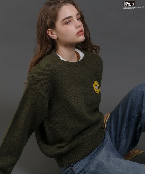 MUHET（ミュエータ）の「【PEANUTS / SNOOPY】ワッペンクルーネックニット（ニット/セーター・レディース・ネイビー/グリーン・SMALL/MEDIUM/LARGE）」の17枚目の写真
