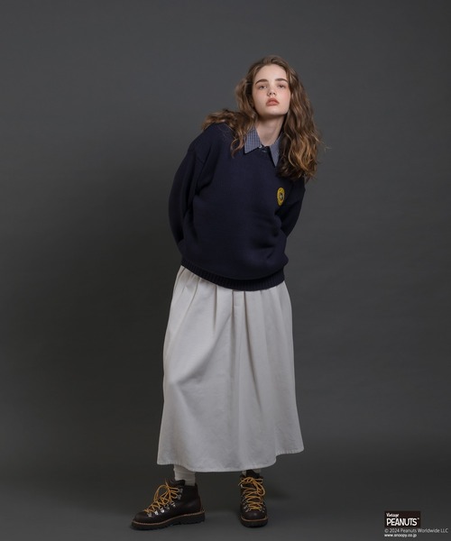 MUHET（ミュエータ）の「【PEANUTS / SNOOPY】ワッペンクルーネックニット（ニット/セーター・レディース・ネイビー/グリーン・SMALL/MEDIUM/LARGE）」の9枚目の写真