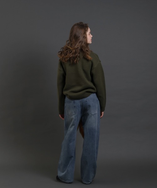 MUHET（ミュエータ）の「【PEANUTS / SNOOPY】ワッペンクルーネックニット（ニット/セーター・レディース・ネイビー/グリーン・SMALL/MEDIUM/LARGE）」の21枚目の写真