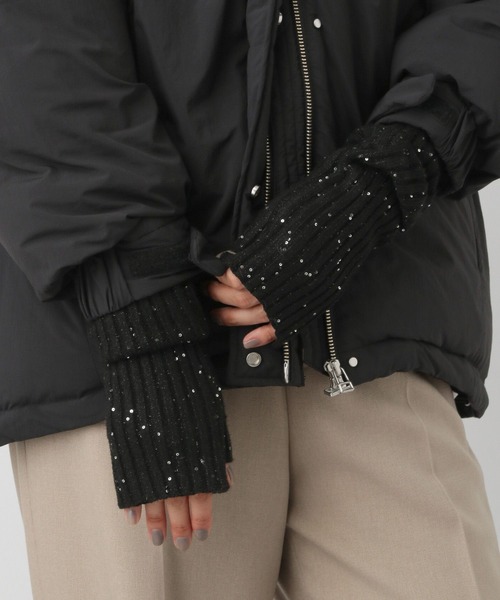 A part by（アパートバイ）の「キラキラニットアームウォーマー（手袋・レディース・ライトベージュ/ブラック・FREE）」の6枚目の写真