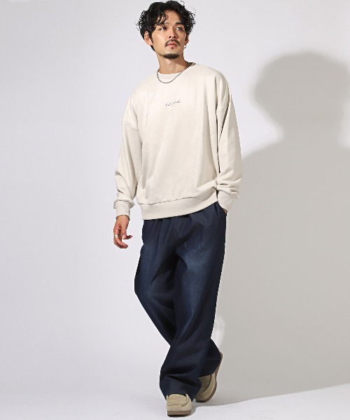 LUXSTYLE（ラグスタイル）の「刺繍入りグラフィックバックプリントスエードトレーナー（スウェット・メンズ・ホワイト/グレー・L/M）」の7枚目の写真