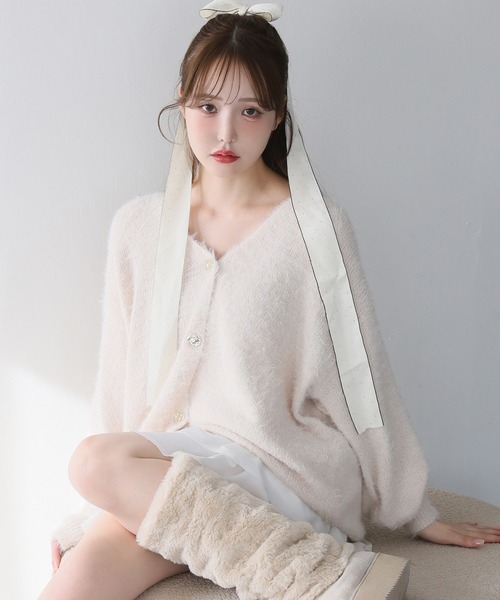 one after another NICE CLAUP（ワンアフターアナザーナイスクラップ）の「ゴールドボタンラメフェザーカーディガン（カーディガン/ボレロ・レディース・ピンク/アイボリー/ミント/チャコールグレー・FREE）」の4枚目の写真