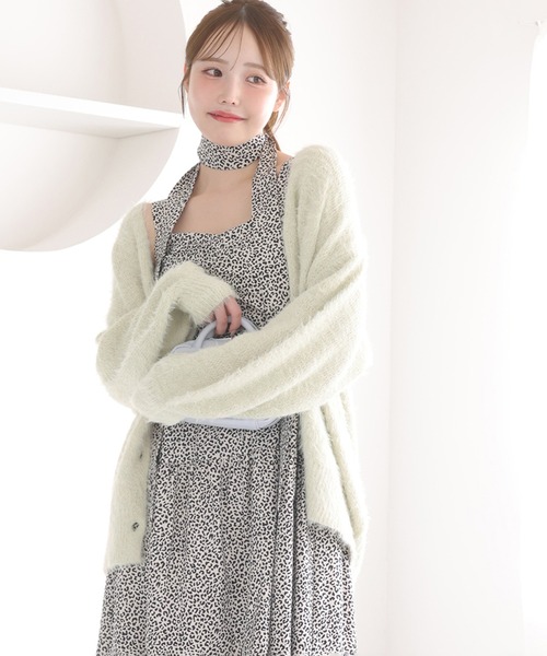 one after another NICE CLAUP（ワンアフターアナザーナイスクラップ）の「ゴールドボタンラメフェザーカーディガン（カーディガン/ボレロ・レディース・ピンク/アイボリー/ミント/チャコールグレー・FREE）」の3枚目の写真