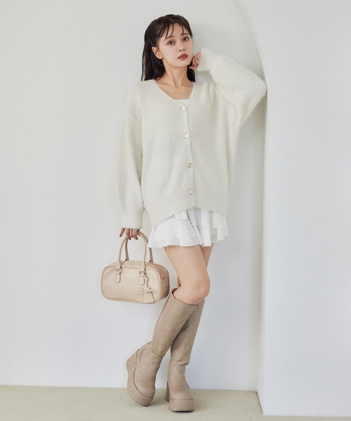 one after another NICE CLAUP（ワンアフターアナザーナイスクラップ）の「ゴールドボタンラメフェザーカーディガン（カーディガン/ボレロ・レディース・ピンク/アイボリー/ミント/チャコールグレー・FREE）」の14枚目の写真