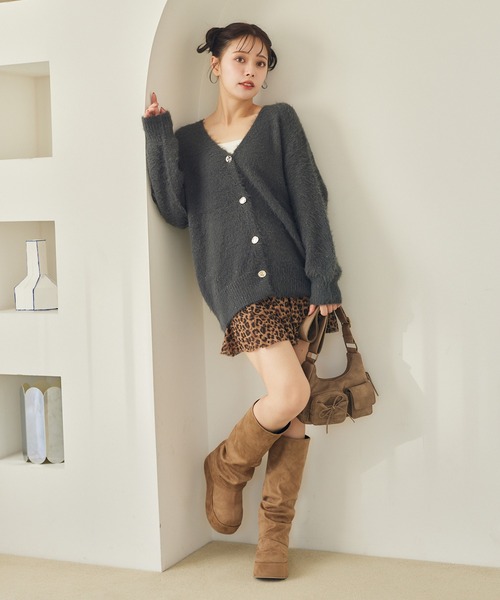 one after another NICE CLAUP（ワンアフターアナザーナイスクラップ）の「ゴールドボタンラメフェザーカーディガン（カーディガン/ボレロ・レディース・ピンク/アイボリー/ミント/チャコールグレー・FREE）」の15枚目の写真