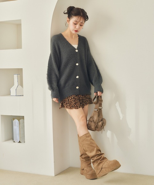 one after another NICE CLAUP（ワンアフターアナザーナイスクラップ）の「ゴールドボタンラメフェザーカーディガン（カーディガン/ボレロ・レディース・ピンク/アイボリー/ミント/チャコールグレー・FREE）」の16枚目の写真