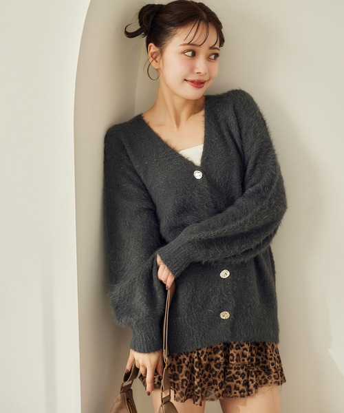 one after another NICE CLAUP（ワンアフターアナザーナイスクラップ）の「ゴールドボタンラメフェザーカーディガン（カーディガン/ボレロ・レディース・ピンク/アイボリー/ミント/チャコールグレー・FREE）」の18枚目の写真