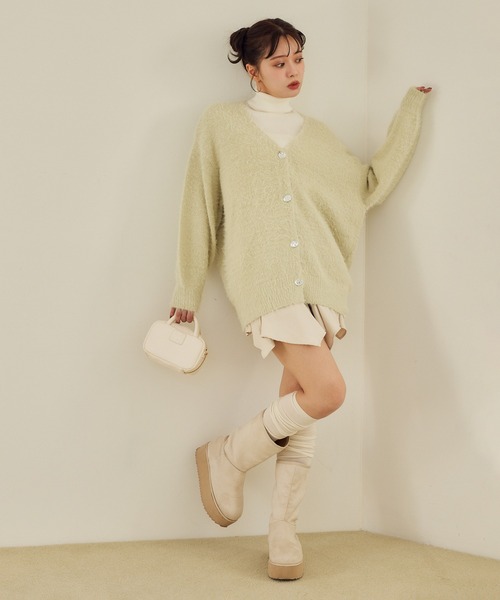 one after another NICE CLAUP（ワンアフターアナザーナイスクラップ）の「ゴールドボタンラメフェザーカーディガン（カーディガン/ボレロ・レディース・ピンク/アイボリー/ミント/チャコールグレー・FREE）」の19枚目の写真