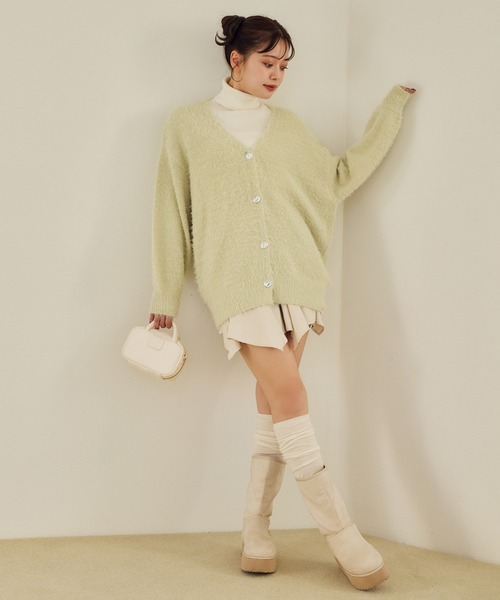 one after another NICE CLAUP（ワンアフターアナザーナイスクラップ）の「ゴールドボタンラメフェザーカーディガン（カーディガン/ボレロ・レディース・ピンク/アイボリー/ミント/チャコールグレー・FREE）」の20枚目の写真