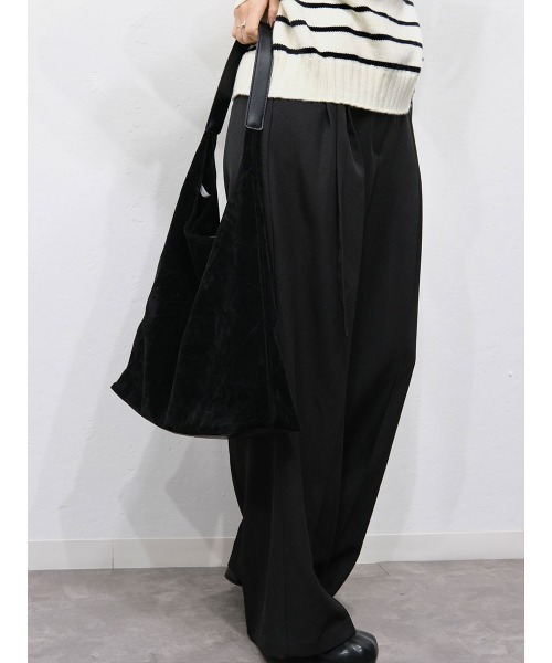 Reurie'（レウリィ）の「ベルト付きタックストレートパンツ／tuck straight belt set pants ロング丈 シンプル きれいめ 大人カジュアル モード ベーシック グレー ブラック 黒 モノトーン（スラックス・レディース・ブラック/グレー・M/S）」の13枚目の写真