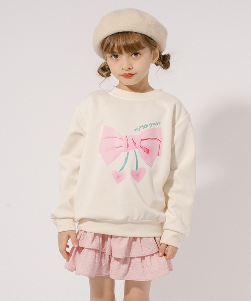 URBAN CHERRY(アーバンチェリー)の「ハートリボンプリントトレーナー(スウェット・キッズ・アイボリー・110cm/120cm/130cm/140cm/150cm)」の1枚目の写真