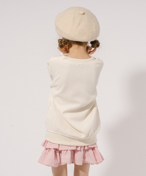 URBAN CHERRY(アーバンチェリー)の「ハートリボンプリントトレーナー(スウェット・キッズ・アイボリー・110cm/120cm/130cm/140cm/150cm)」の6枚目の写真