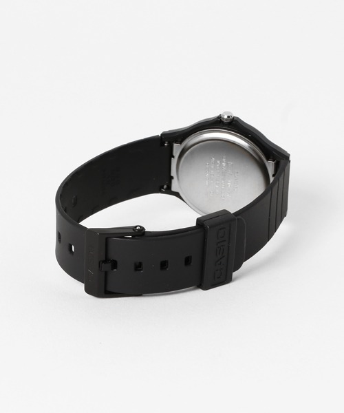 CASIO（カシオ）の「CASIO カシオ/ クォーツ ラバーベルト アナログ ラウンドフェイス腕時計 日常生活防水 /// MQラウンドシリーズ（アナログ腕時計・メンズ・ブラック×ブルー/ブラック系その他/ブラック×ホワイト・FREE）」の4枚目の写真