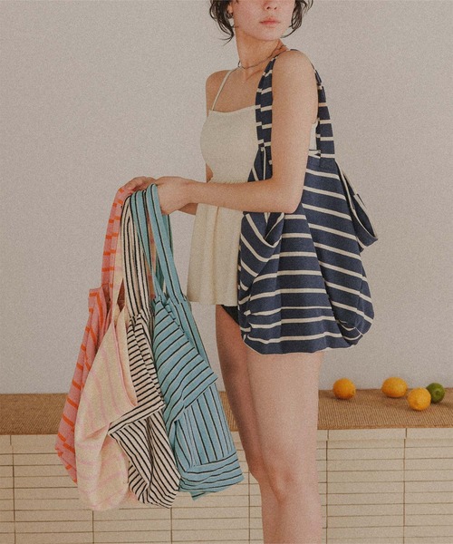 titivate（ティティベイト）の「パイル地ビッグトートバッグ（トートバッグ・レディース・ベージュ系その他/ホワイト系その他/ブルー系その他/ブルー系その他2/ピンク系その他/オレンジ/ライトブルー・FREE）」の5枚目の写真